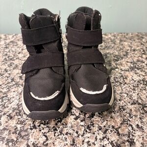 K Boys Black Winter Boots Size 10 Hook Loop Straps Side Zip Cold Weather Snow